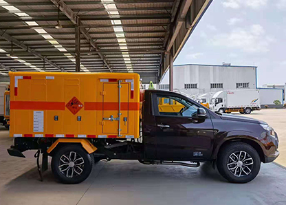 滨海民用爆破器材运输车如何防静电？