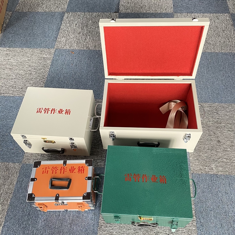 滨海爆破工程作业箱如何选择?玻璃钢与传统材质的全面对比